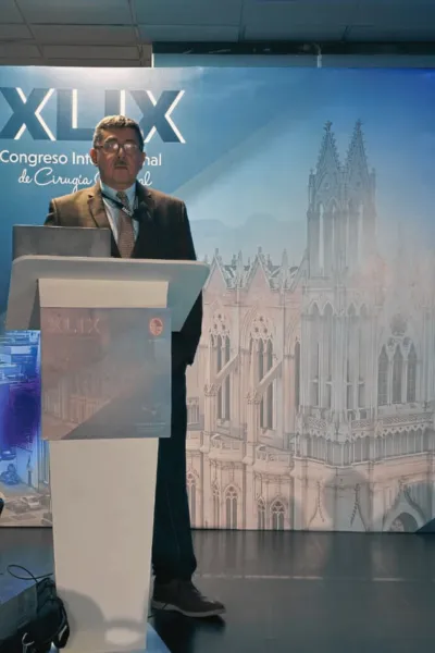 El Doctor Dr. Miguel Magdaleno García es Formador de cirujanos